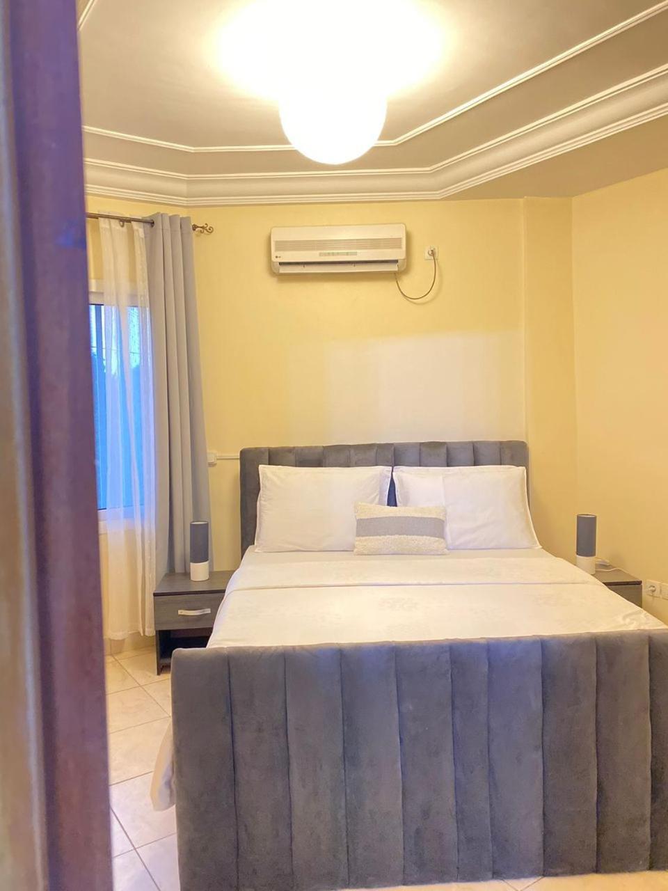 Armelle Sweet Home Douala Room photo